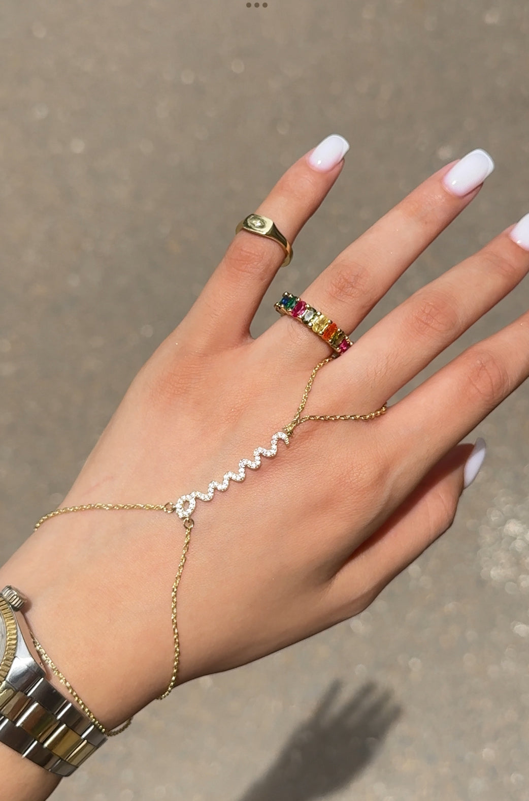 Handchain Serpent